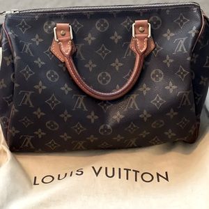 Louis Vuitton Made from iconic Monogram canvas, the Speedy 30!